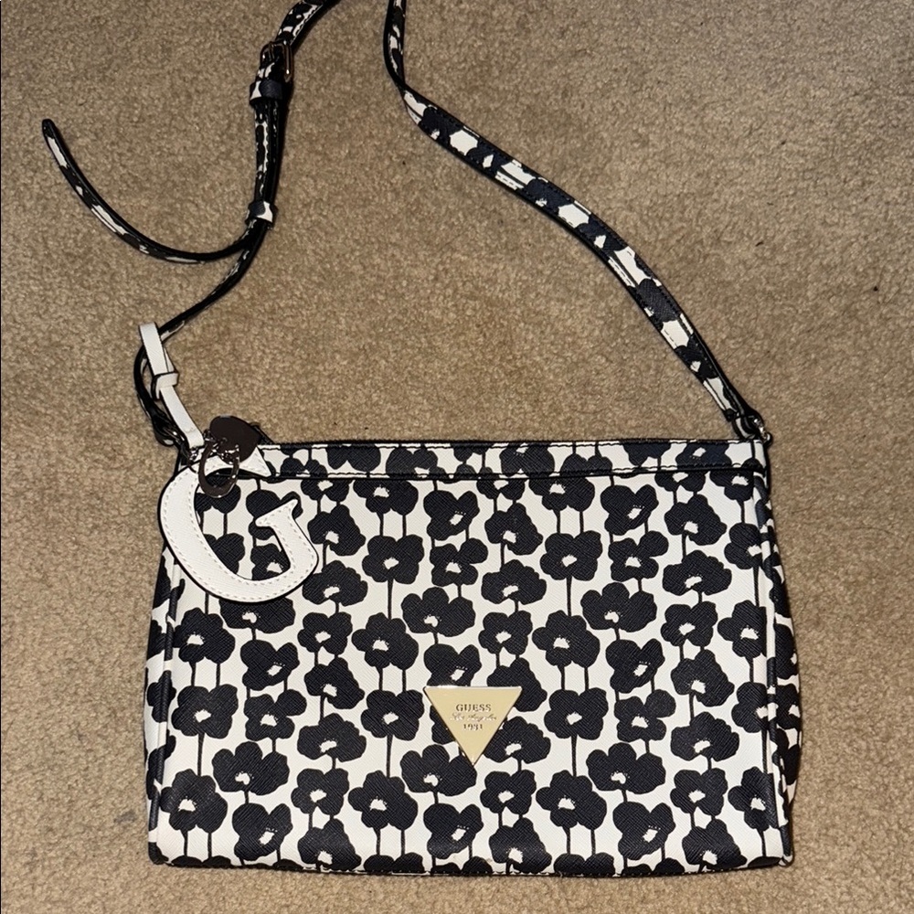 Guess Black and White Floral Women's Bag